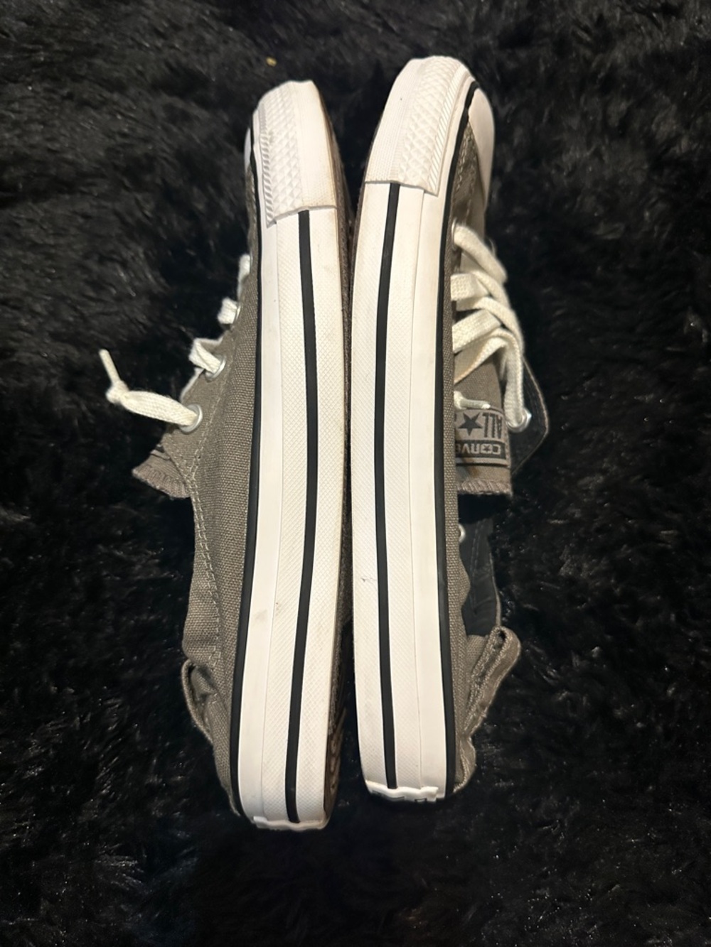 Converse Chuck Taylor’s shoreline Low Top Canvas Sneakers in Gray with White Toe - Picture 5 of 6